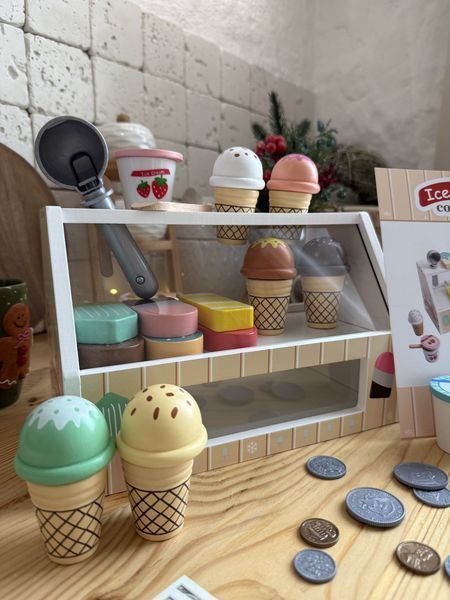 Дерев&rsquo;яний набір морозива Ice Cream Counter &bull; Ігровий прилавок з ріжками, ескімо, кульками та аксесуарами &bull; Дитяча дерев&rsquo;яна мороз 132 фото